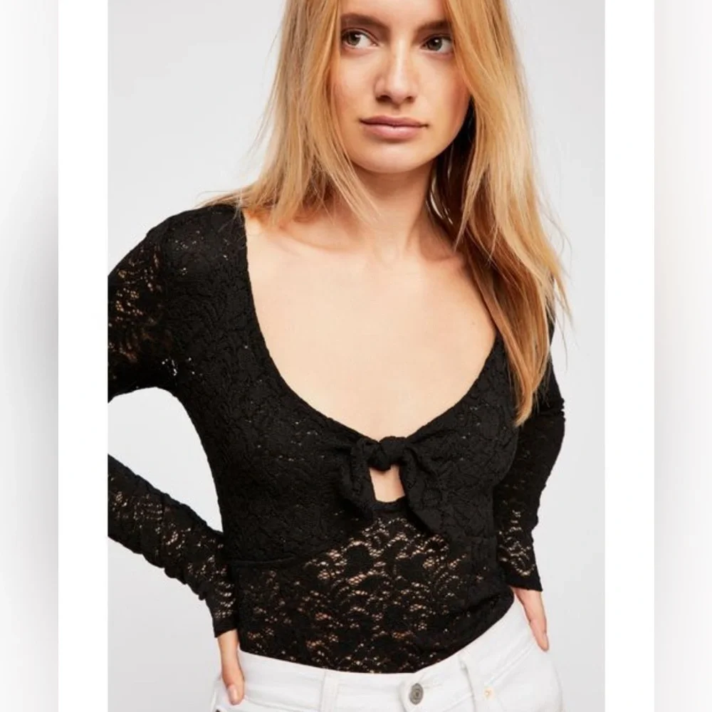 Free People‎ ~ Intimately Free Whimsigoth Black Lace Keyhole Front Top